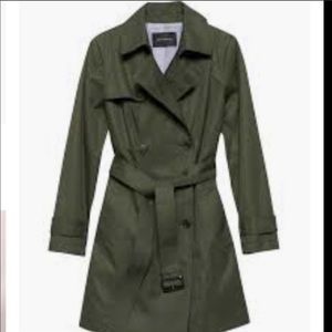 NWOT Banana Republic Women’s Trenchcoat